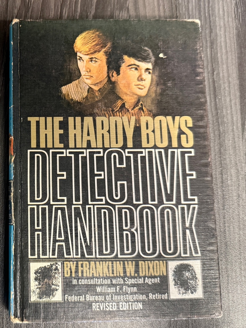The Hardy Boys Detective Handbook - Black Cover